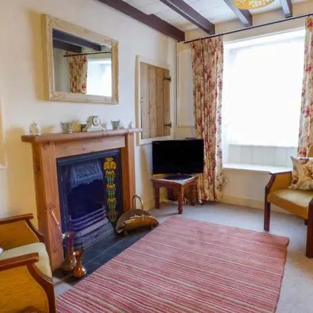 12 Castlegate